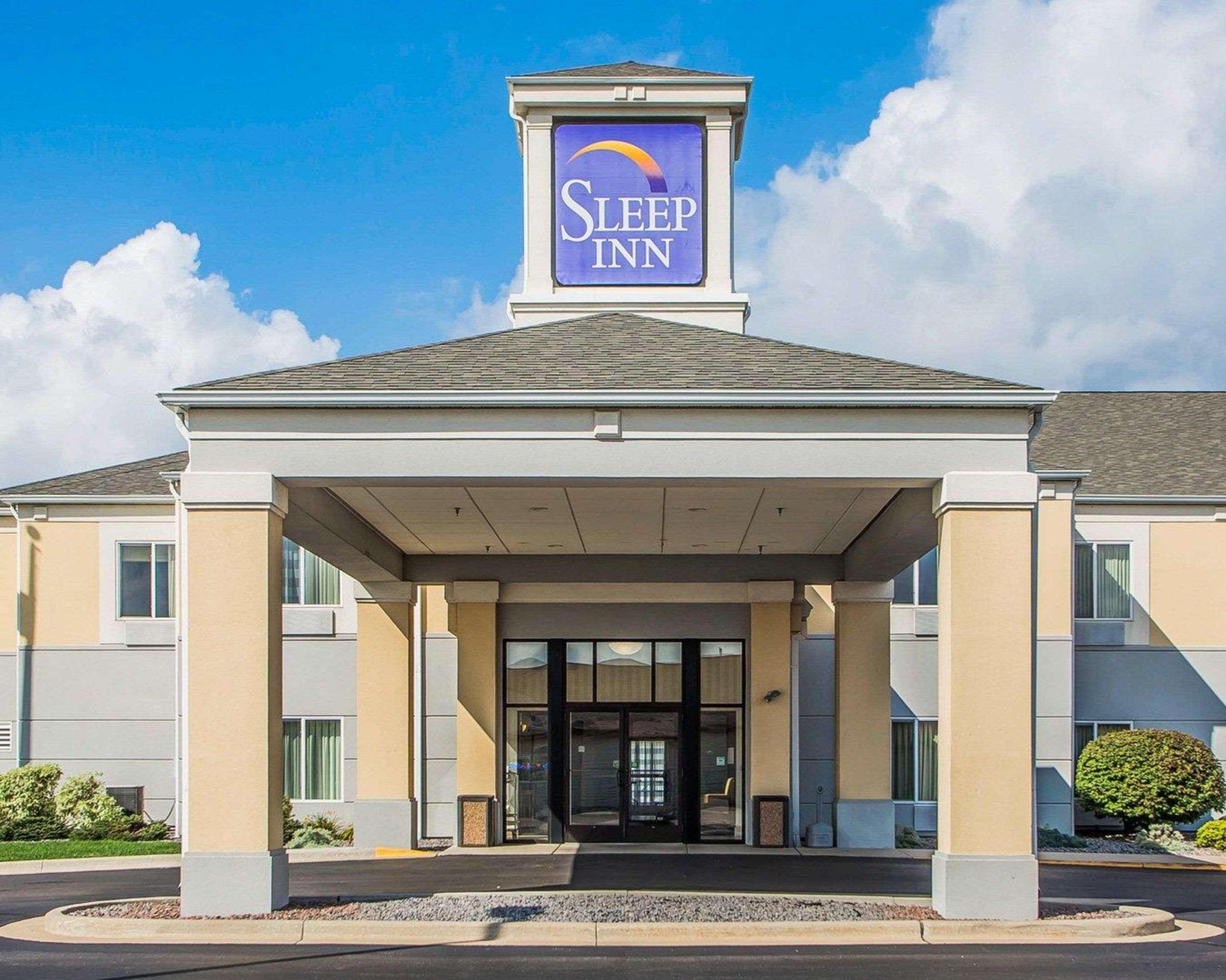 Sleep Inn & Suites Wisconsin Rapids Exterior photo