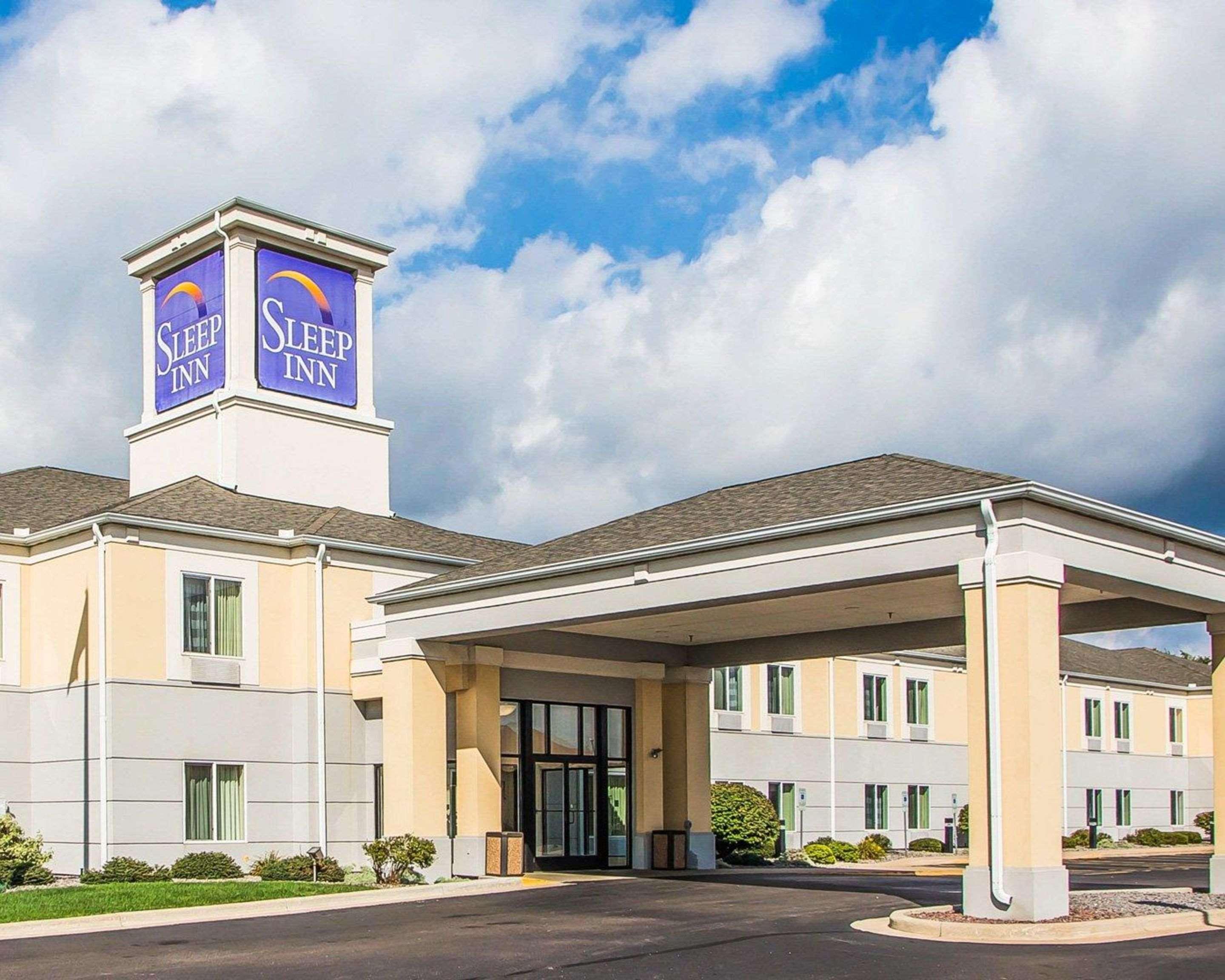 Sleep Inn & Suites Wisconsin Rapids Exterior photo