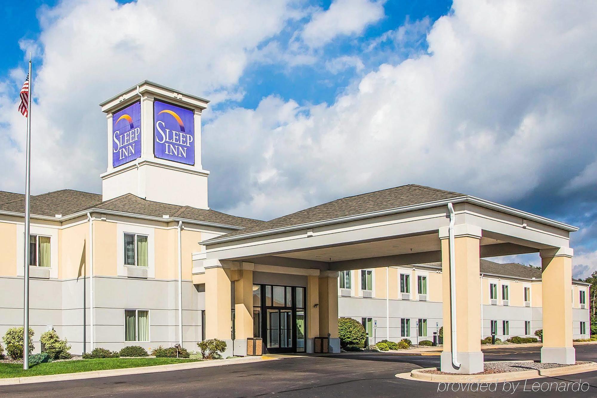 Sleep Inn & Suites Wisconsin Rapids Exterior photo